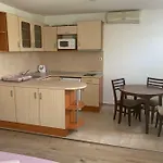 Hotel Complex Nev 3*