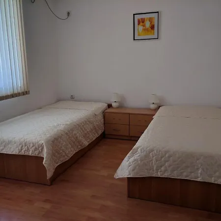 Ξενοδοχείο Complex Nev