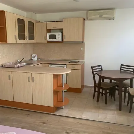Ξενοδοχείο Complex Nev 3*