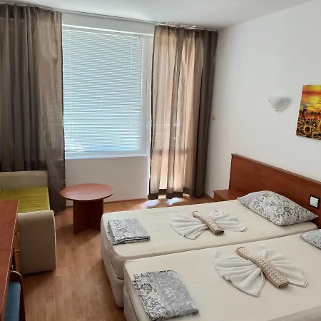 Hotel Complex Nev 3*